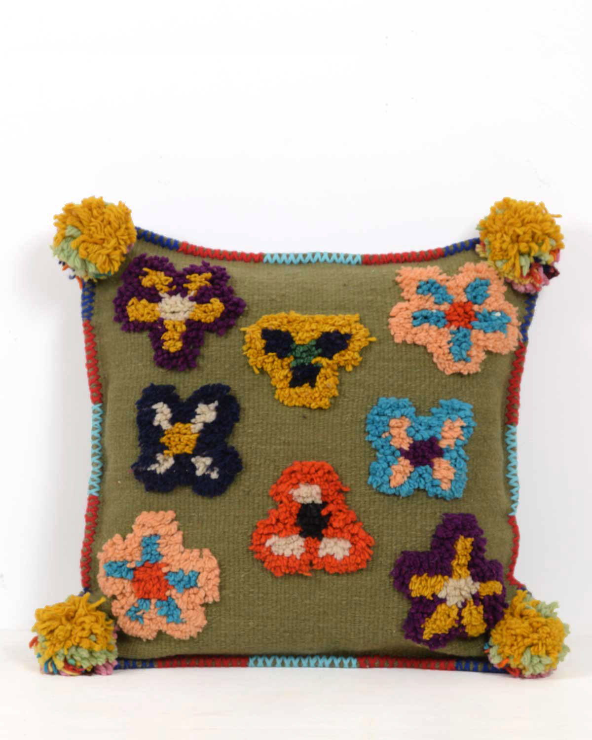 Petite housse de coussin carrée en laine les petites fleurs