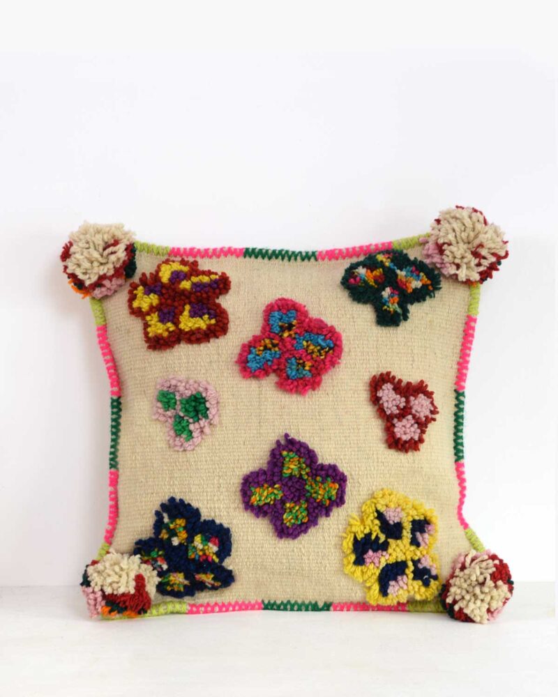 Petite housse de coussin carrée en laine les petites fleurs